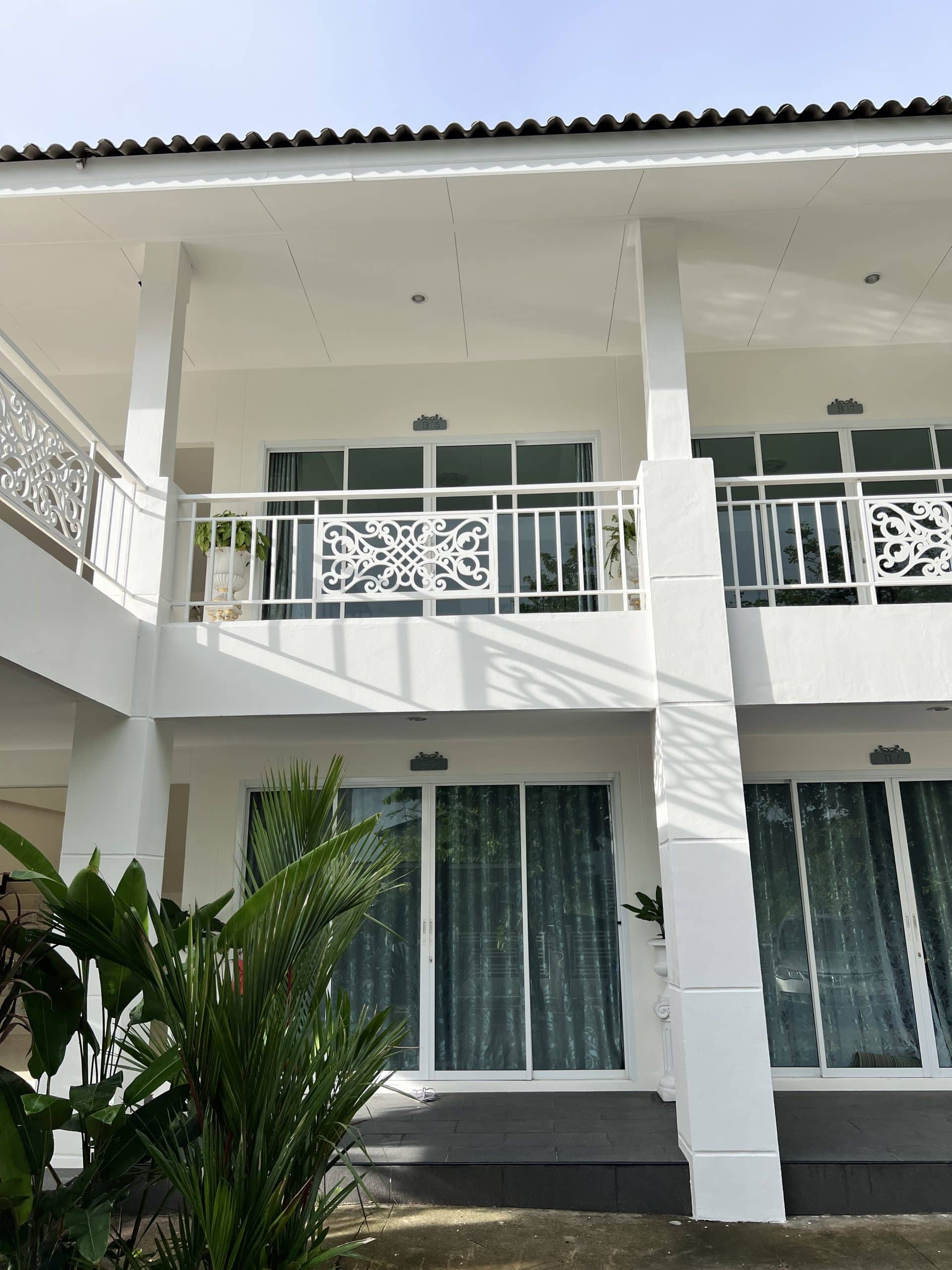 โรงแรม ศรีราชา ใกล้ เซ็นทรัล บรรยากาศที่พักสะอาด Ivory House Sriracha