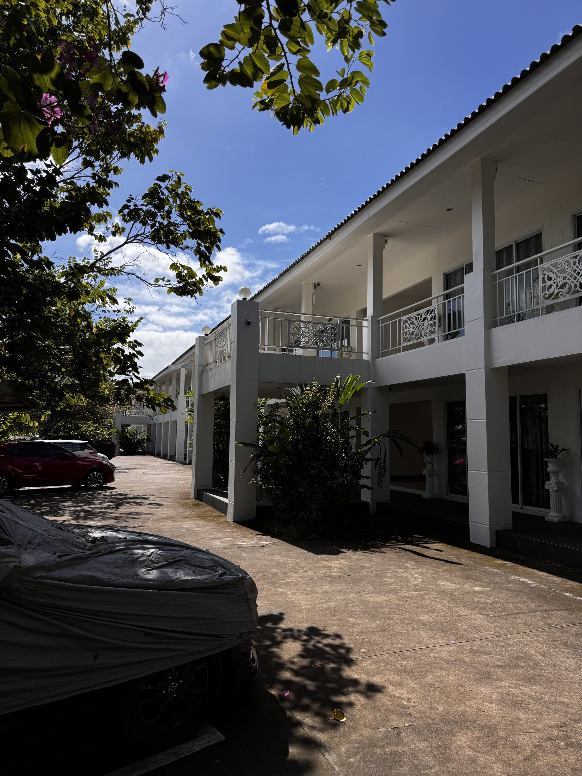โรงแรม ศรีราชา ใกล้ โรบินสัน - บรรยากาศห้องพักสะอาด ทันสมัย Ivory House Sriracha